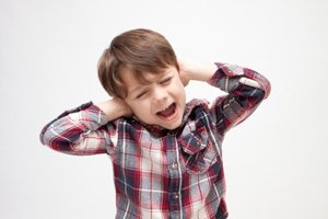 子どもたちに一時的な難聴を引き起こす４つの一般的な原因 その時どんな対処ができるでしょうか